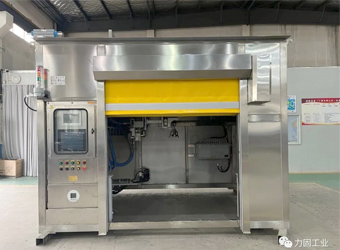 BDF-1200L4A 视觉影像定位全自动灌装设备顺利出货