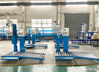 The BDF-300L1 filling machine was successfully transported to the customer's site